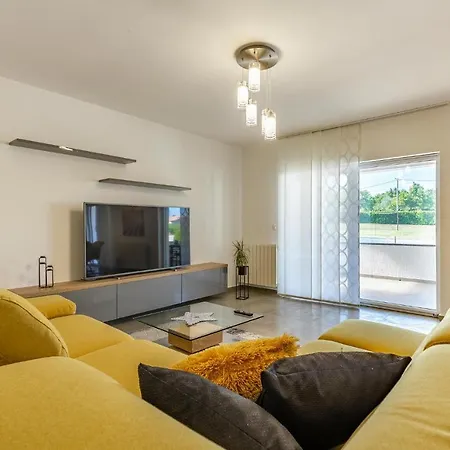 Appartamento Three-bedroom In *