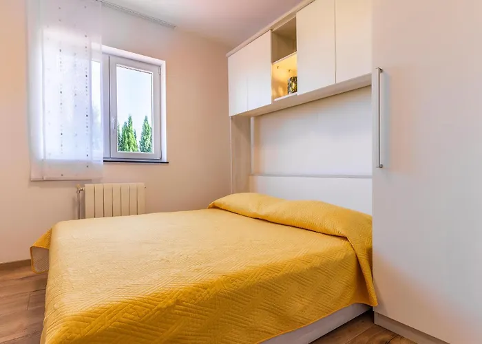Three-bedroom In Appartement *