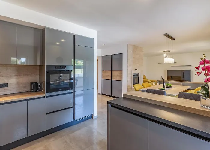Three-bedroom In Appartement Barban