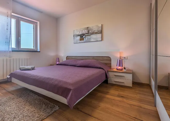 Appartement Three-bedroom In
